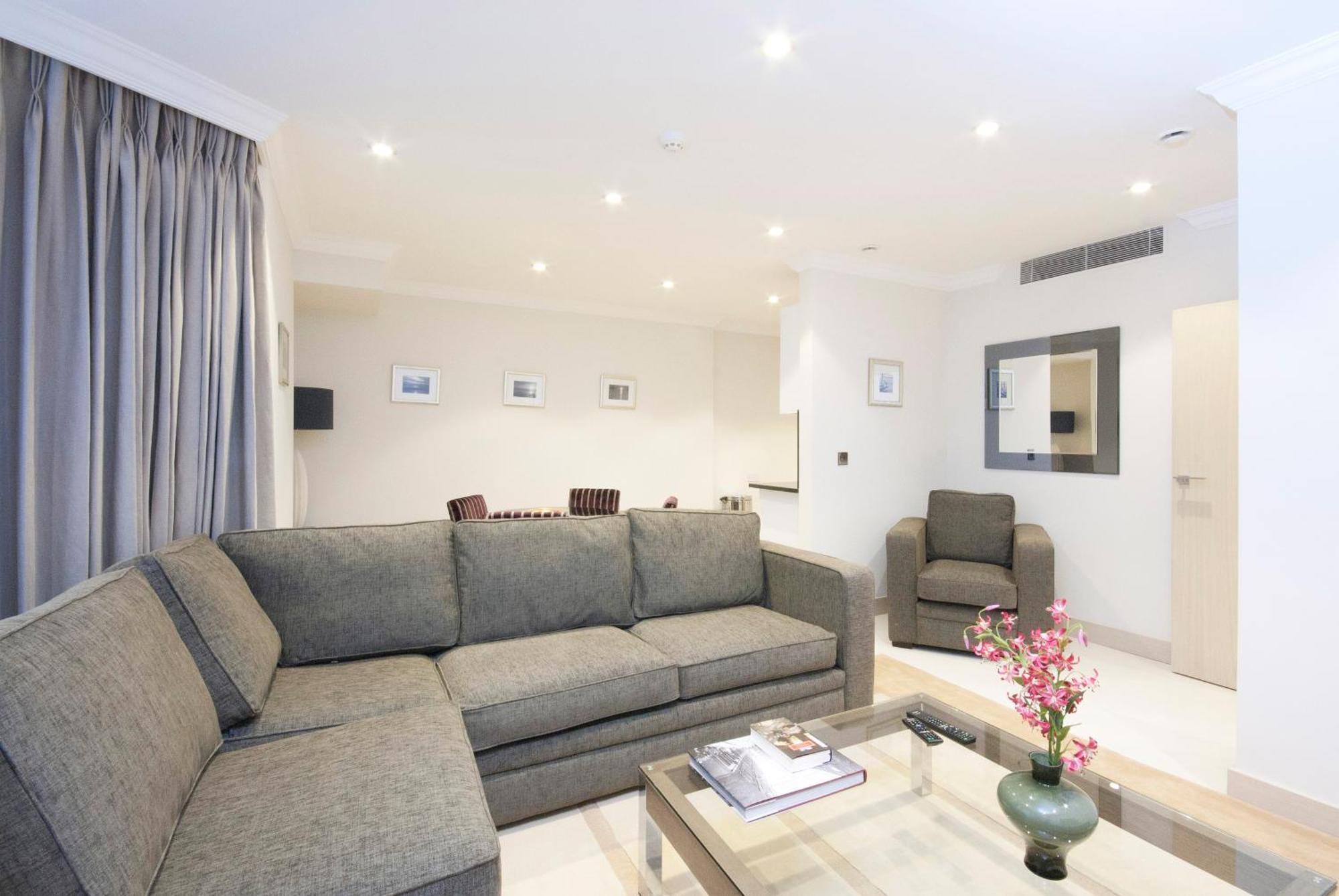One-Bedroom Apartment,1580756195:JPEG