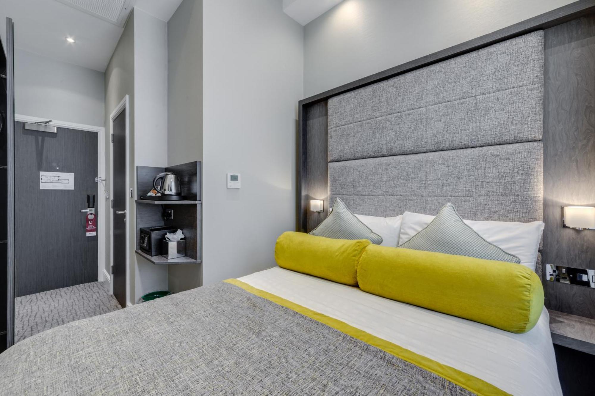 Superior Double Room,1516363243:JPEG