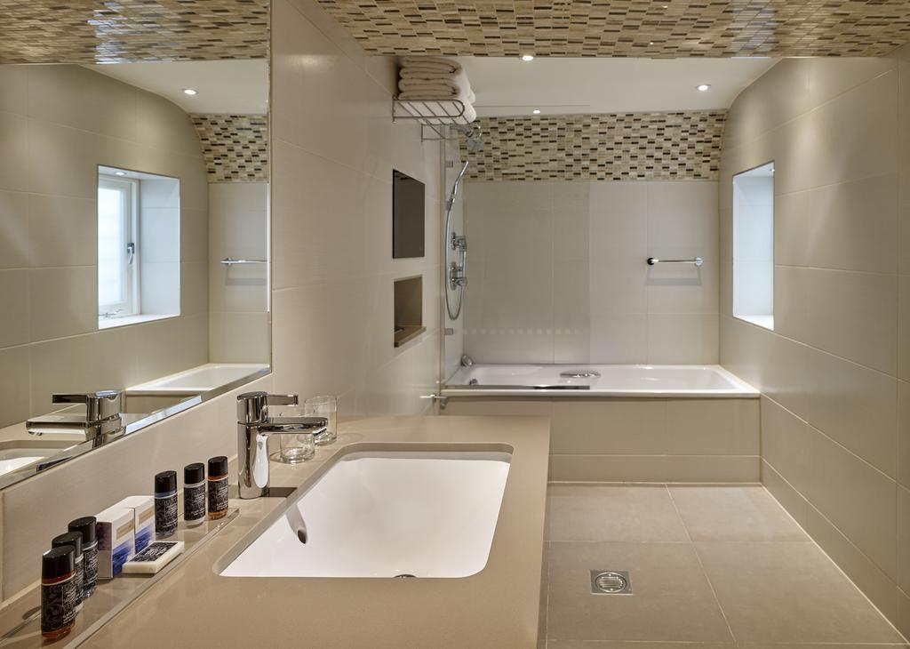 Club Double Room,1516361353:JPEG