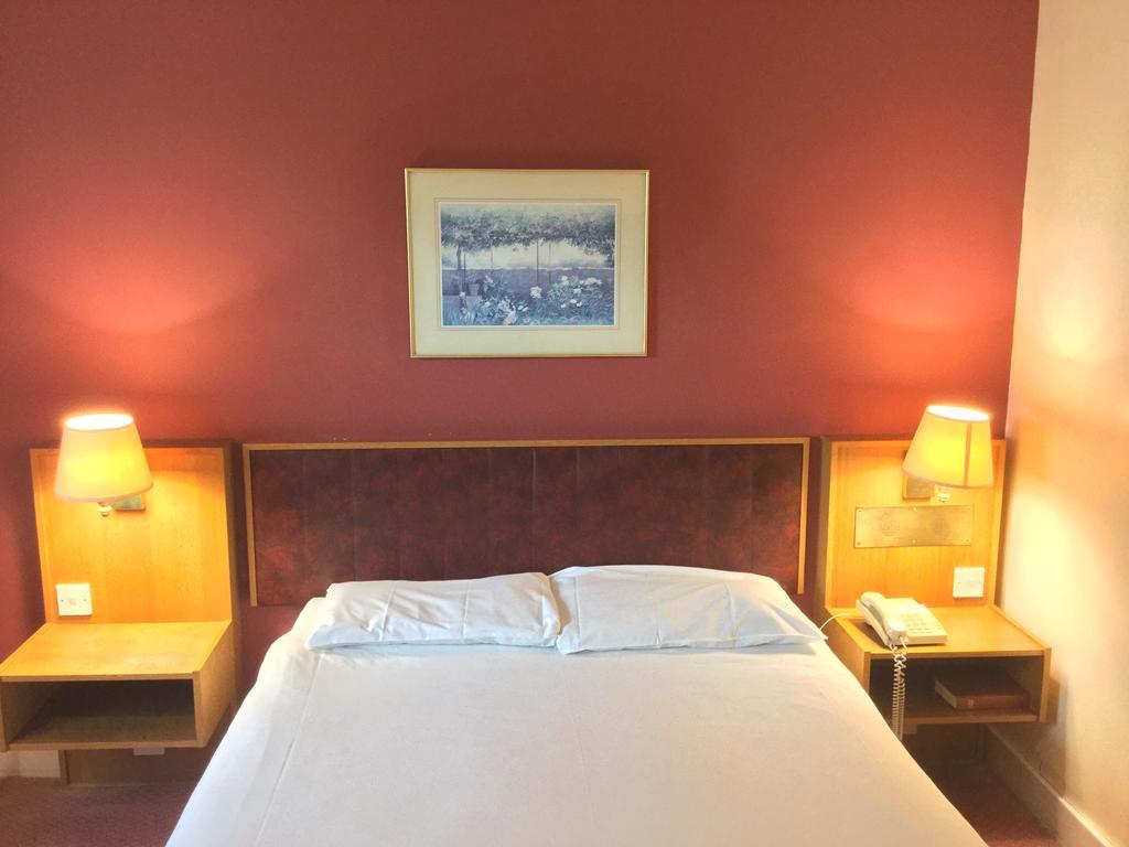 Deluxe Double Room,327829471:JPEG