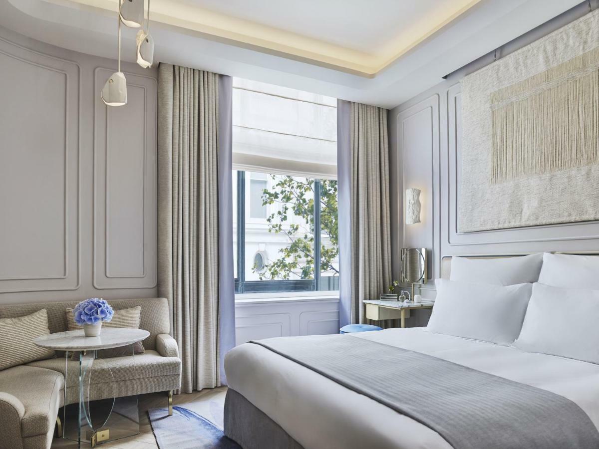Double Room,1765173594:JPEG