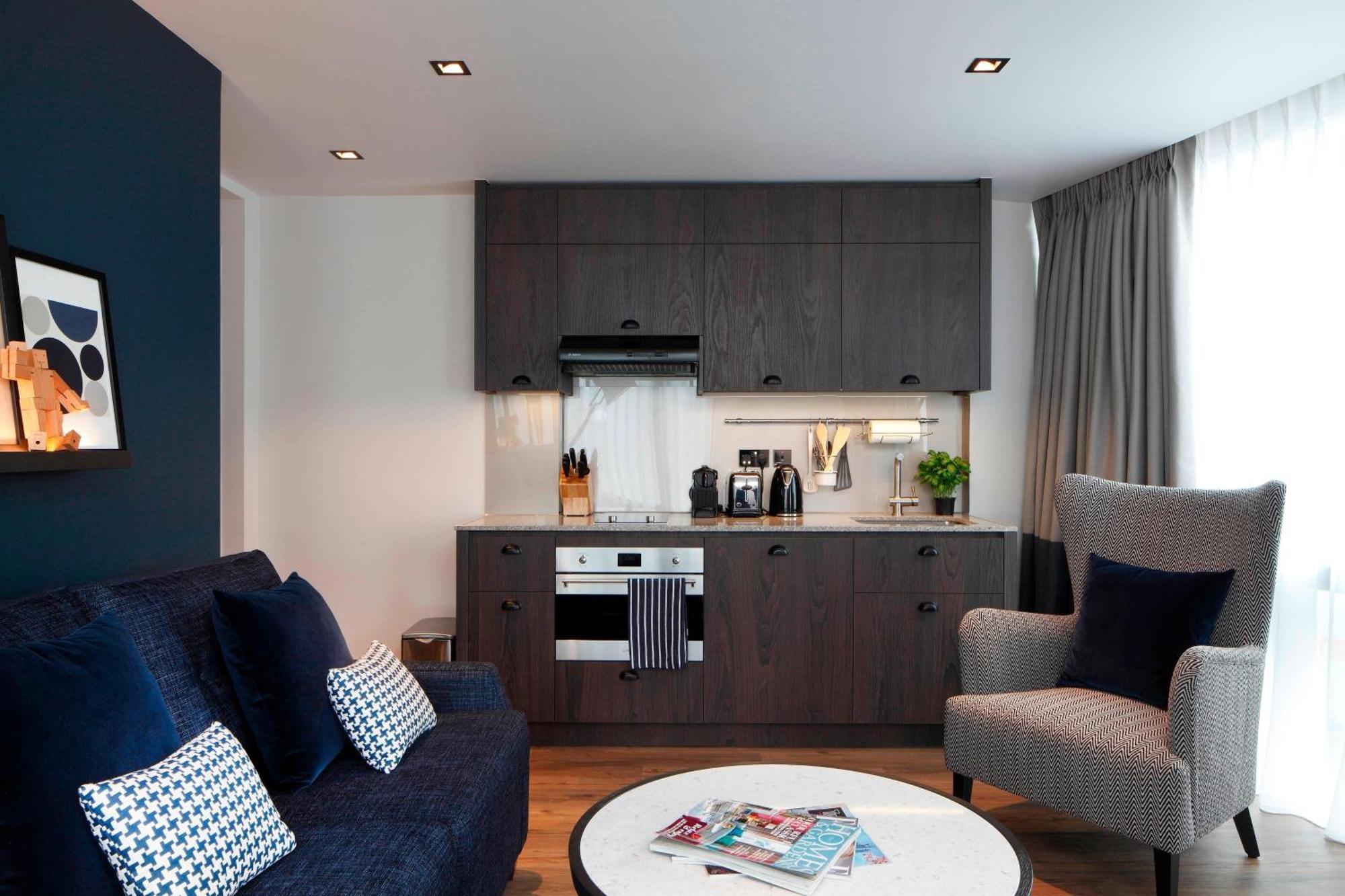 Studio Suite,914110057:JPEG